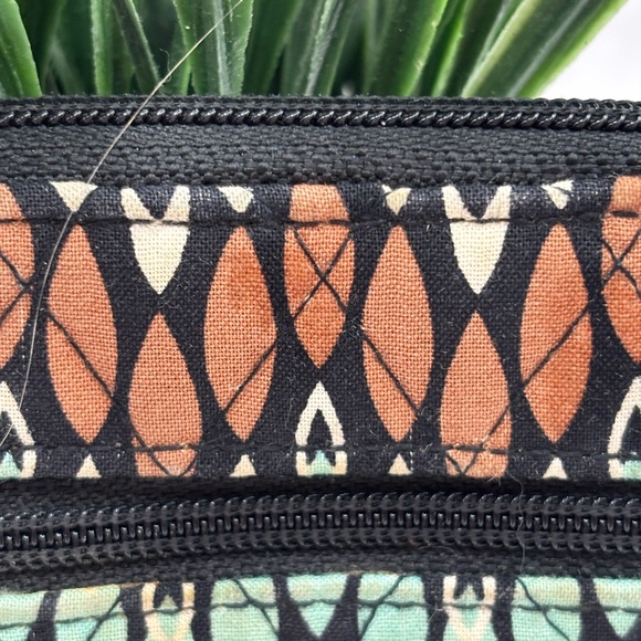 VERA BRADLEY Sierra Stream Stylish Geometric Patterned Women's Wrist Wallet - Picture 5 of 5